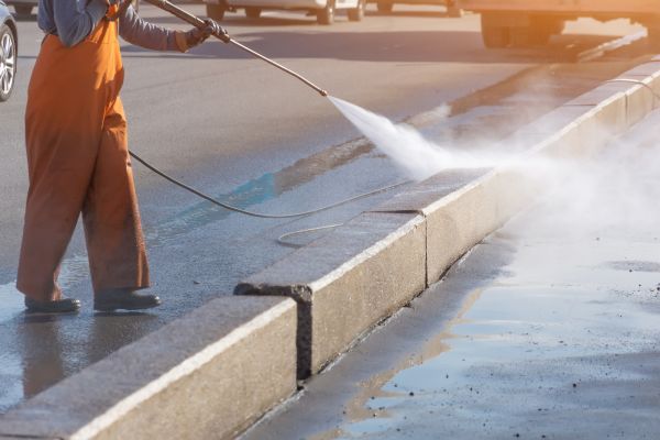 Commercial Concrete Cleaning in Turlock