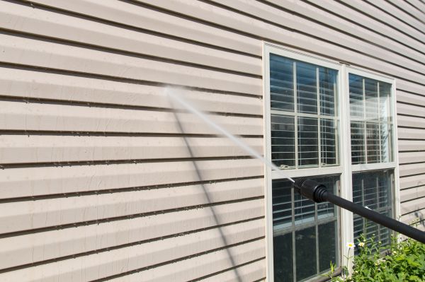 Pressure Washing in Turlock