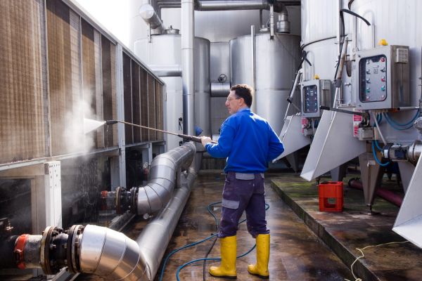 Industrial Pressure Washing in Turlock